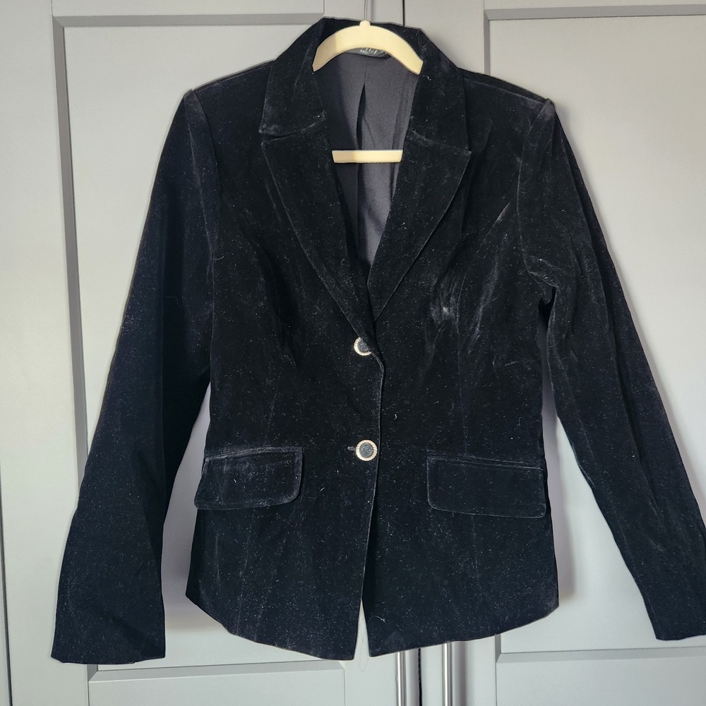 VICI Collection Black Velvet Two Button Blazer Womens Size M Flap Pockets Lined